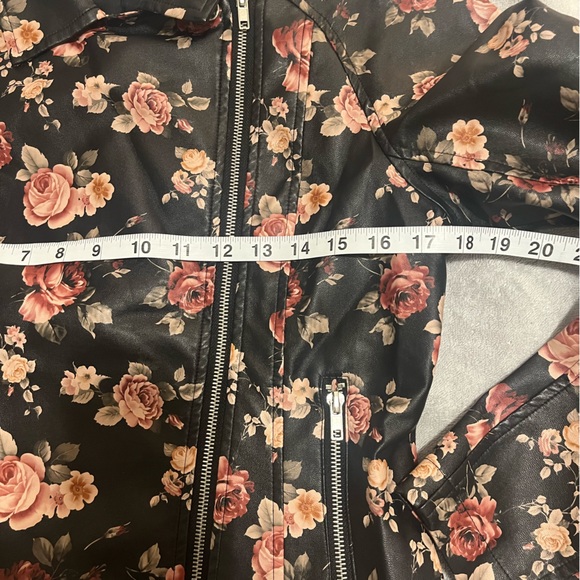 BB Dakota Black Pink Floral Rose Soft Leather Moto Jacket - Picture 12 of 13